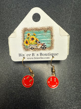 Load image into Gallery viewer, Smiley Face Earrings