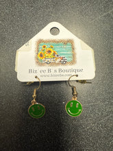 Load image into Gallery viewer, Smiley Face Earrings