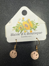 Load image into Gallery viewer, Smiley Face Earrings