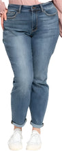 Load image into Gallery viewer, Judy Blue Hi-Rise Boyfriend Jeans