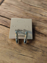 Load image into Gallery viewer, Plain Loop Earrings