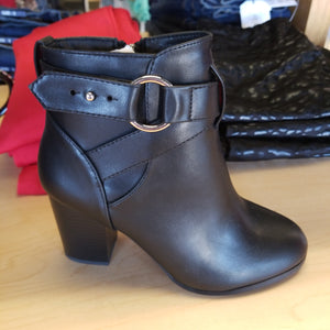 WOMENS CRISSCROSS STRAP CHUNKY ANKLE BOOTS - Keanu