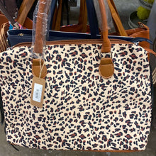 Load image into Gallery viewer, Animal Print Tote W/ Fringe