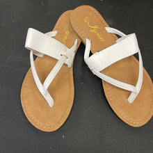 Load image into Gallery viewer, Thong Sandals Apple-17