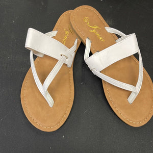 Thong Sandals Apple-17