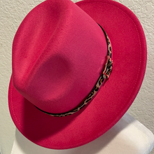 Load image into Gallery viewer, Leopard Strap Felt Hat
