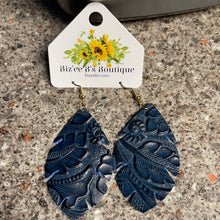 Load image into Gallery viewer, Tooled Leaf Earrings